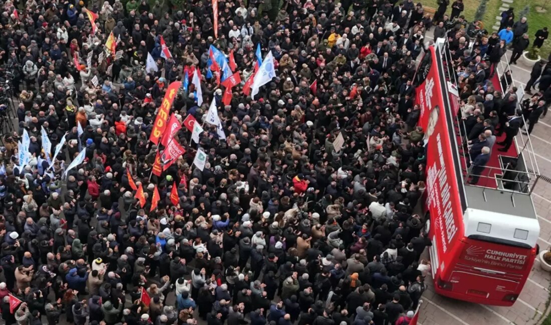 İBB Başkanı Ekrem İmamoğlu'nun gözaltına alınmasına tepki göstermek için CHP