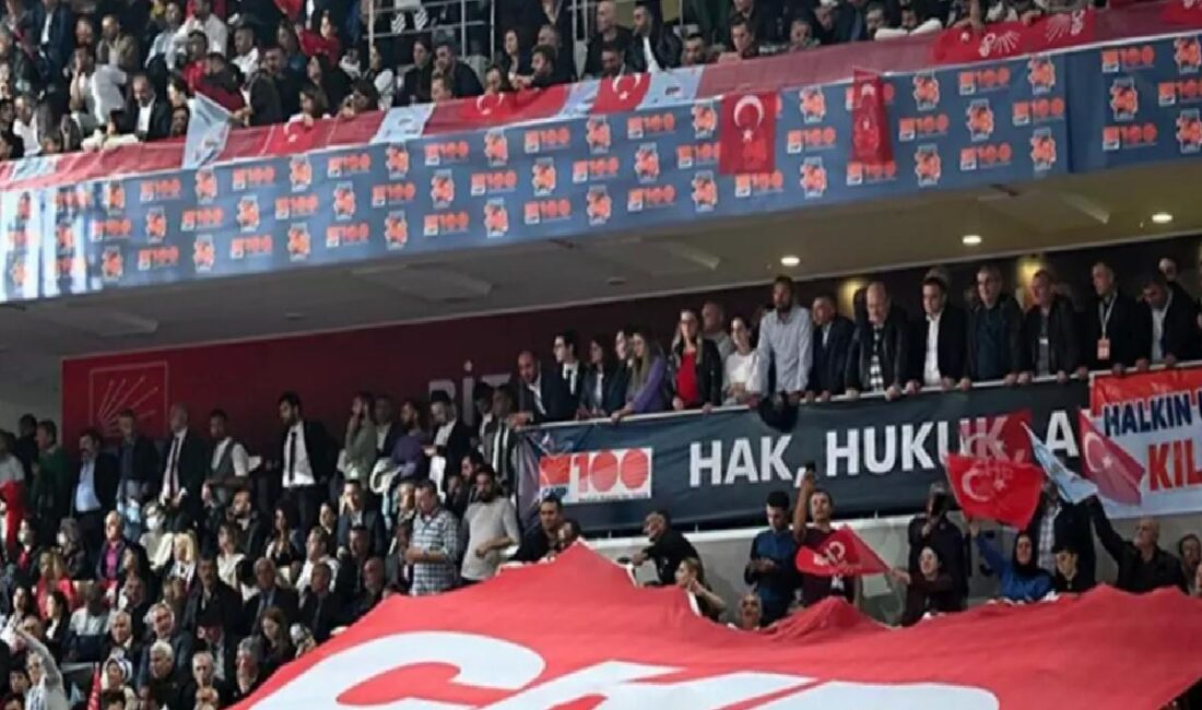 Millet Haber Ajansı Yayın Yönetmeni Sinan Burhan, CHP Kurultayı'nda ait