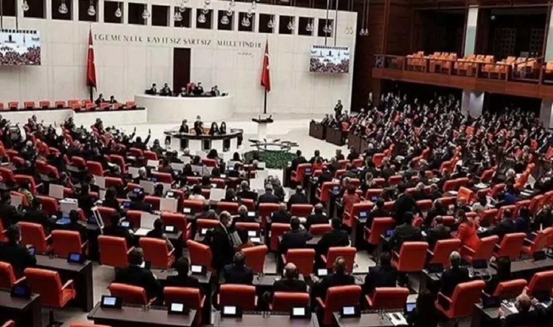 CHP milletvekilleri, mağdur ailelerin dinlenmesi gerektiği için kurulu terk etti.