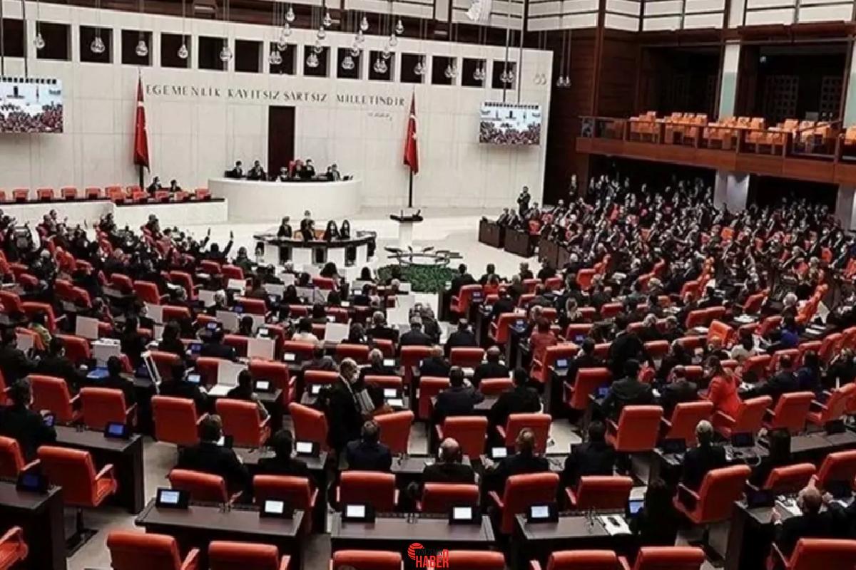 CHP milletvekilleri, mağdur ailelerin dinlenmesi gerektiği için kurulu terk etti.