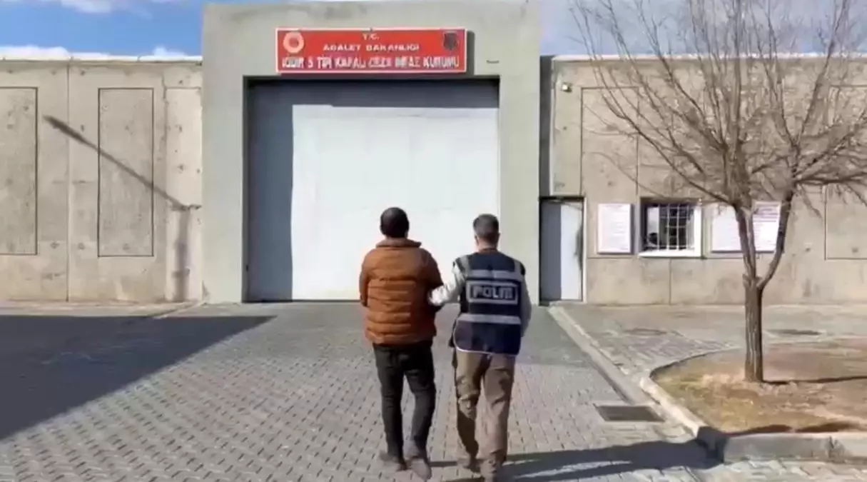 Iğdır'da 18 yıl mahpus cezası olan cinsel istismarcı tutuklandı ve