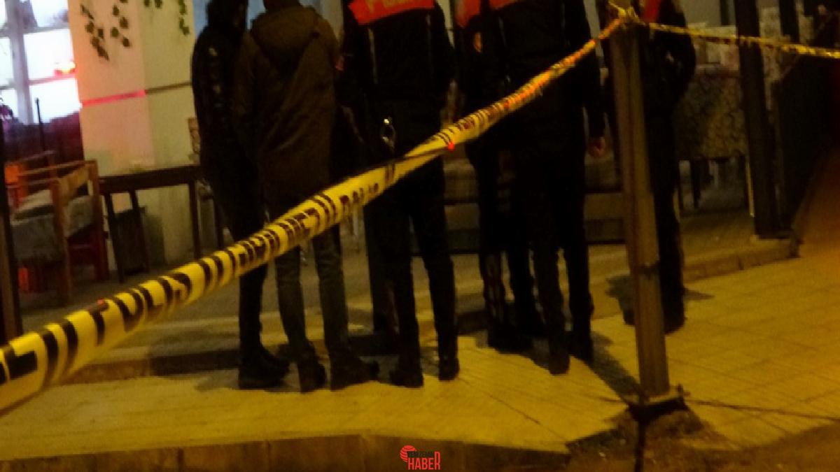 Kent merkezinde, bir kahvehanedeki husumetlisine silahla ateş açan şahıs 5