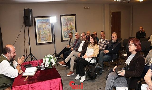 Nilüfer Belediyesi’nin düzenlediği “Cumhuriyet: Kimin, Neden?” bahisli söyleşiye katılan Prof.