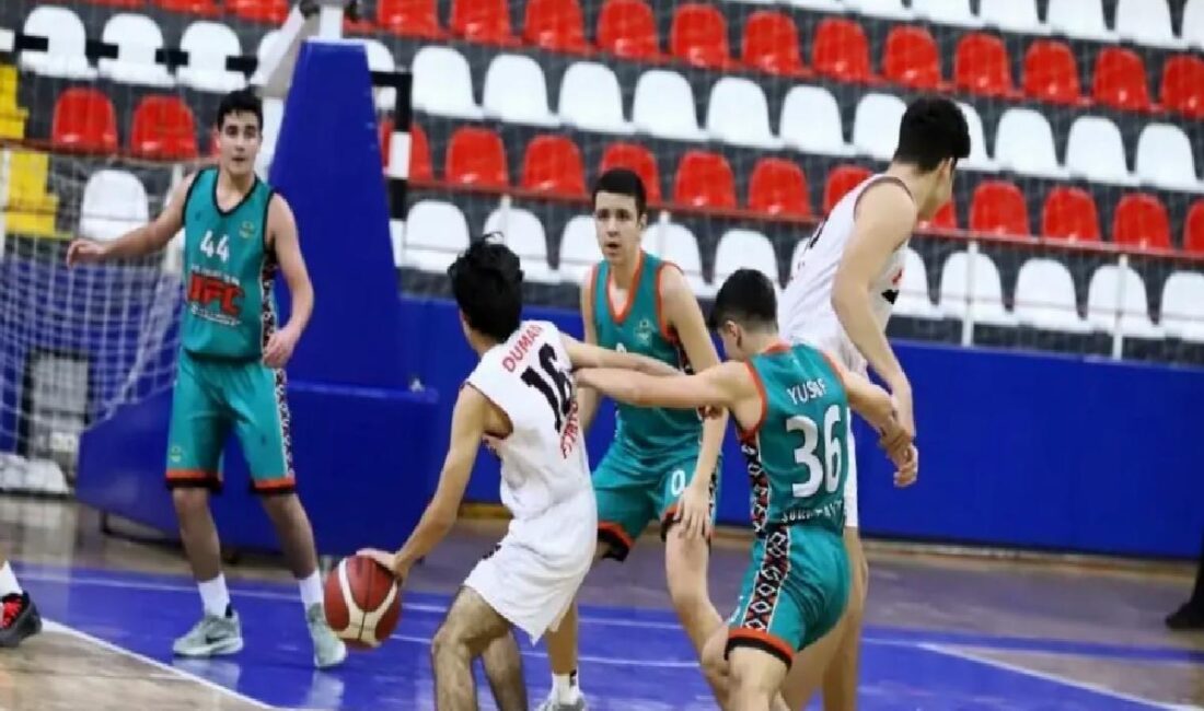 18-21 Mart'ta Denizli'de 16 ekip yarı final için gayret edecek.