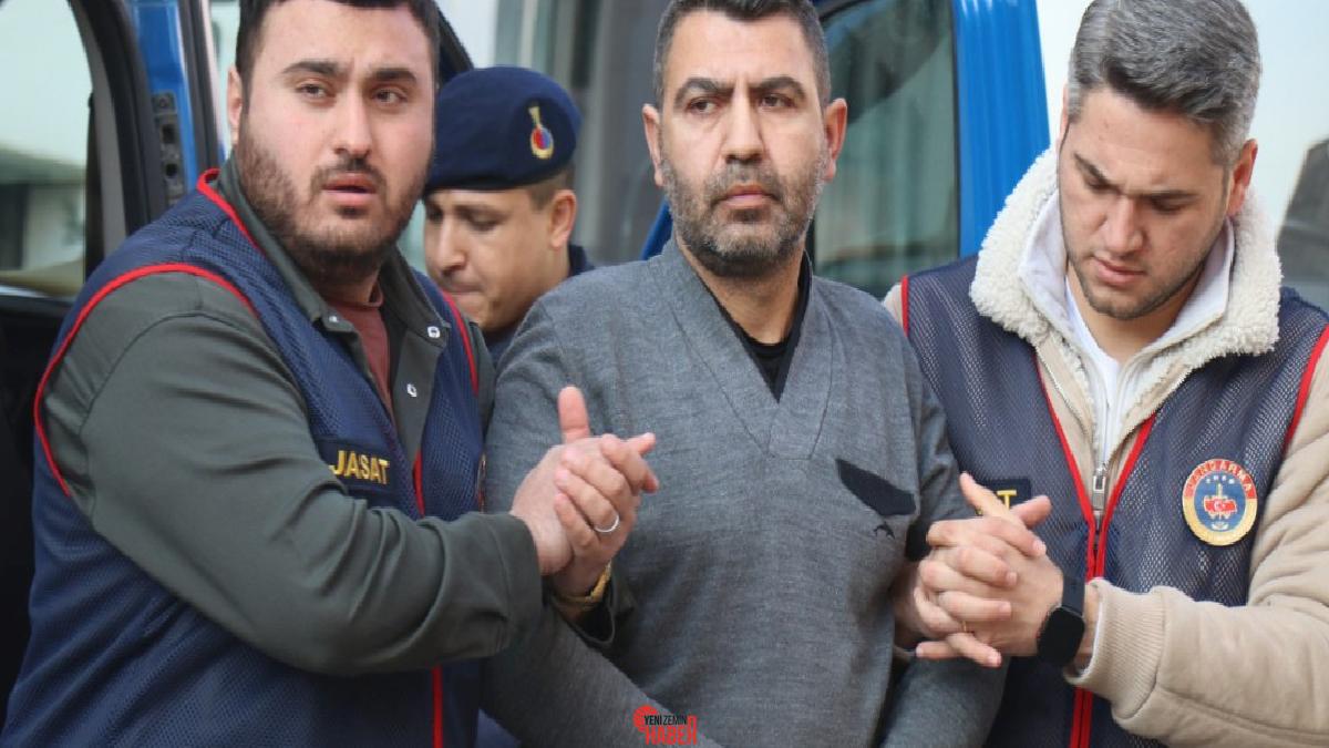 Kendisini MİT Bölge Başkanı, jandarma istihbarat yüzbaşı üzere unvanlarla tanıtarak