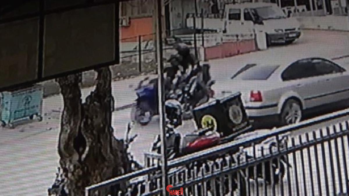 Pamukkale ilçesinde arızası nedeniyle tamirhaneye girmek için hareket yapan motosiklete,
