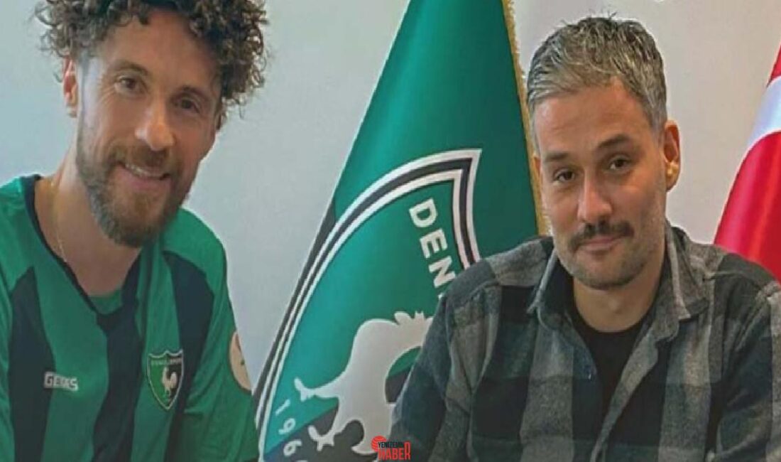 TFF 3. Lig takımlarından Denizlispor'da paralarını alamayan futbolcuların reaksiyonuna öncülük