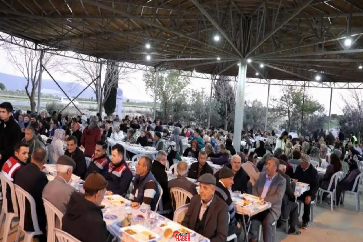 Didim Belediyesi, Ramazan ayı hasebiyle Denizköy Mahallesi'nde iftar programı düzenledi.