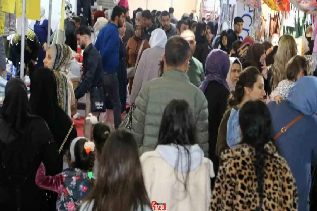 70'e varan indirimlerle düzenlenen şenlik, 11-16 Mart tarihleri ortasında devam