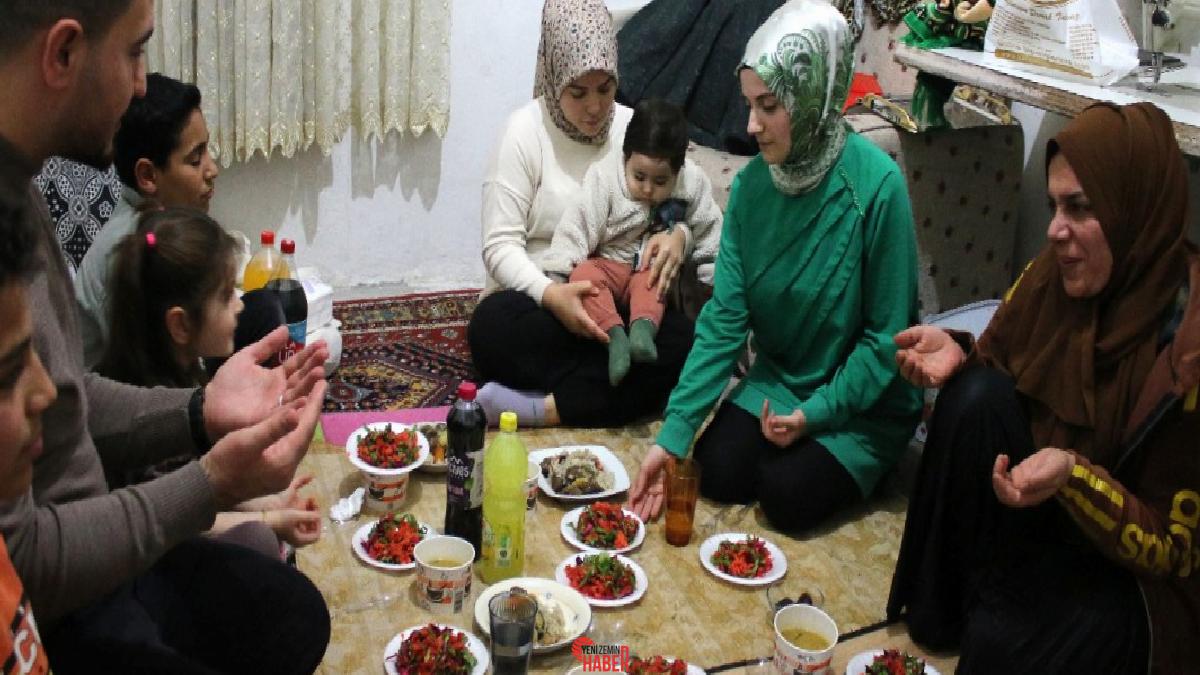 Bismil Halk Eğitim Merkezi bünyesinde yürütülen aşçılık kursunda eğitim alan