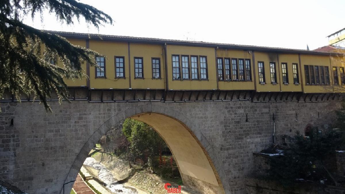 Bursa’nın tarihi dokusuna hayat veren Irgandı Çarşılı Köprüsü, 583 yıllık