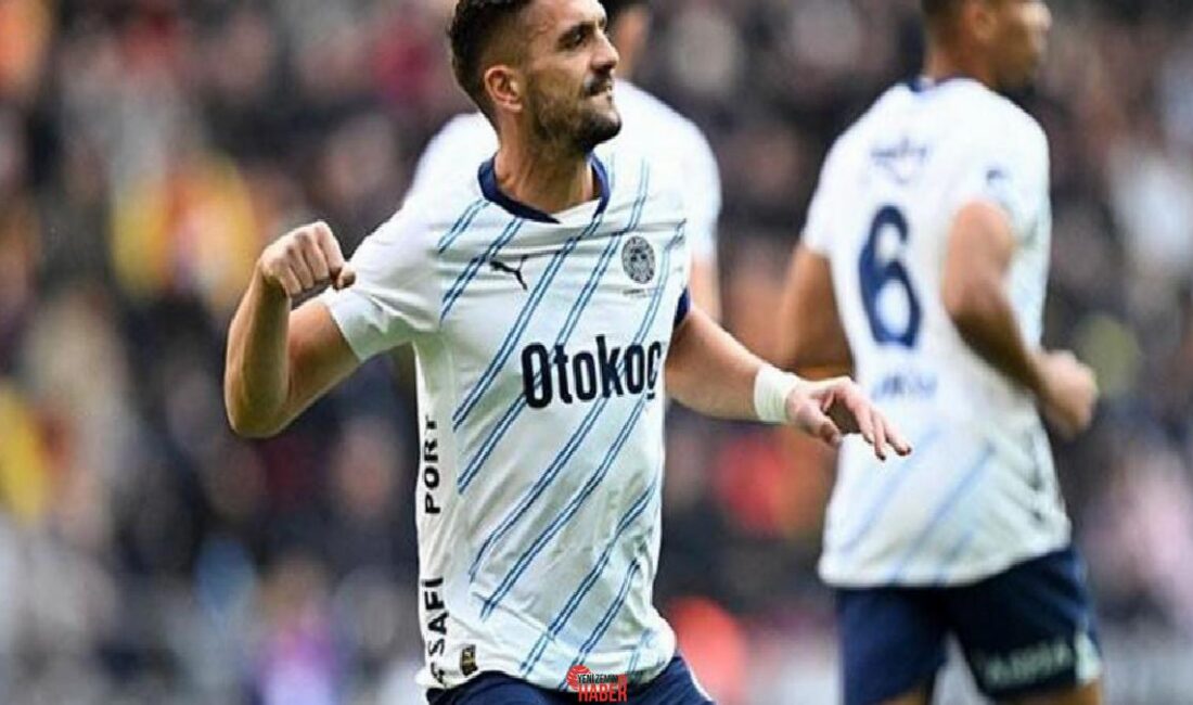 Fenerbahçe'nin Sırp yıldızı Dusan Tadic, sarı-lacivertli formayla 100. resmi maçına