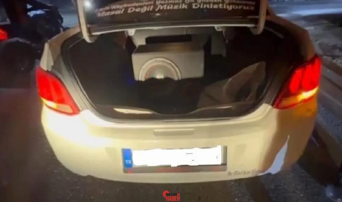 Düzce'de yüksek sesle müzik dinleyen 27 şoföre toplam 68 bin