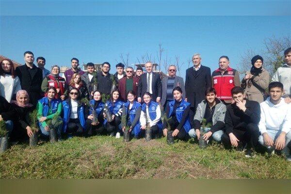 Düzce Üniversitesi Kamu Yönetimi Topluluğu temel olarak Akçakoca Bey Siyasal