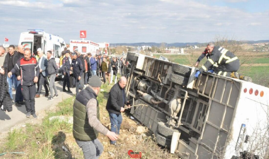 Keşan ilçesinde, Mehmet Akif Ersoy Anadolu Lisesi öğrencilerini taşıyan öğrenci