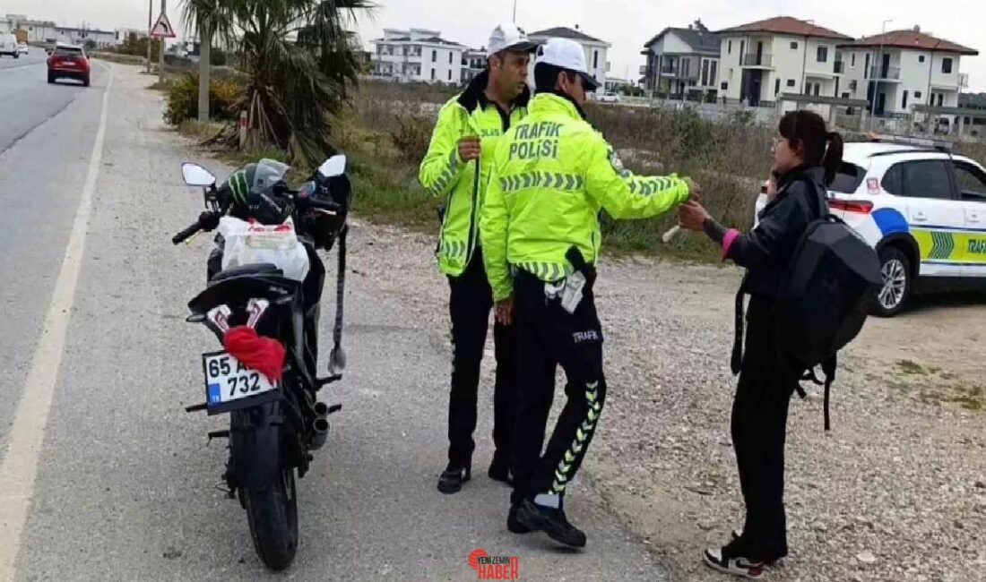 Antalya'da ehliyetsiz ve abartı egzozlu motosiklet kullanan genç kıza 31