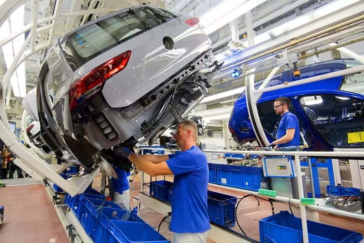 Araba devi Nissan, yaşadığı ekonomik krizden çıkış yolu olarak yeni