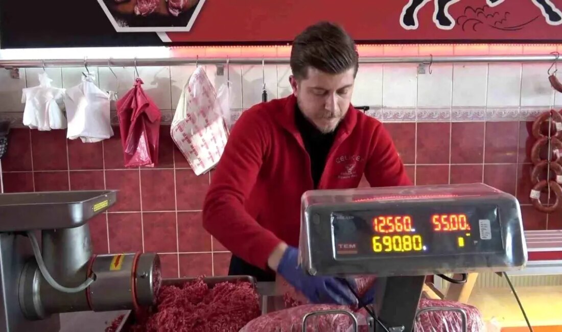 Kasap Erdi Çelik, vatandaşları Ramazan'da ucuz kıyma almamaları konusunda uyardı