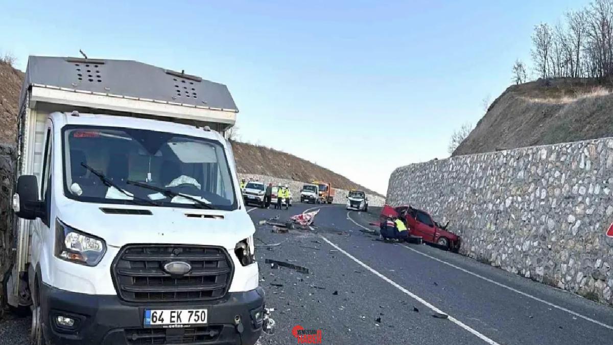 Uşak'ın Eşme ilçesinde araba ve kamyonetin çarpışması sonucu 2 kişi