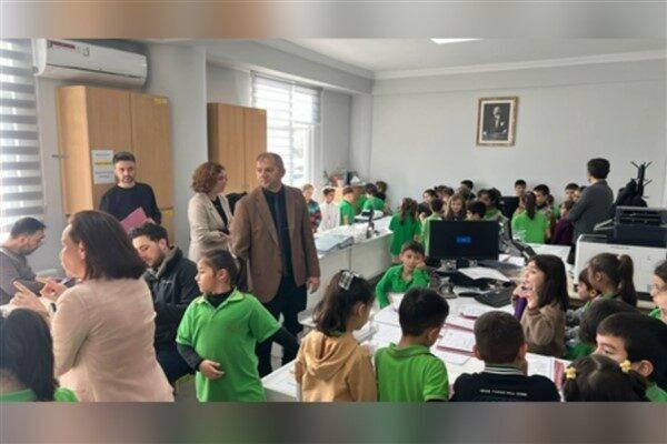 Öğretmenleri nezaretinde Darıcı Mahallesi 5759. Sokak’taki yeni yerinde hizmetlerini sürdüren