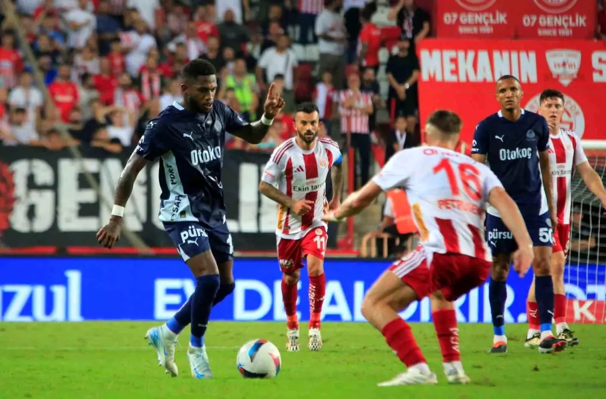 Fenerbahçe, Antalyaspor ile yarın 58. defa karşılaşacak. Sarı-lacivertliler üstün durumda.