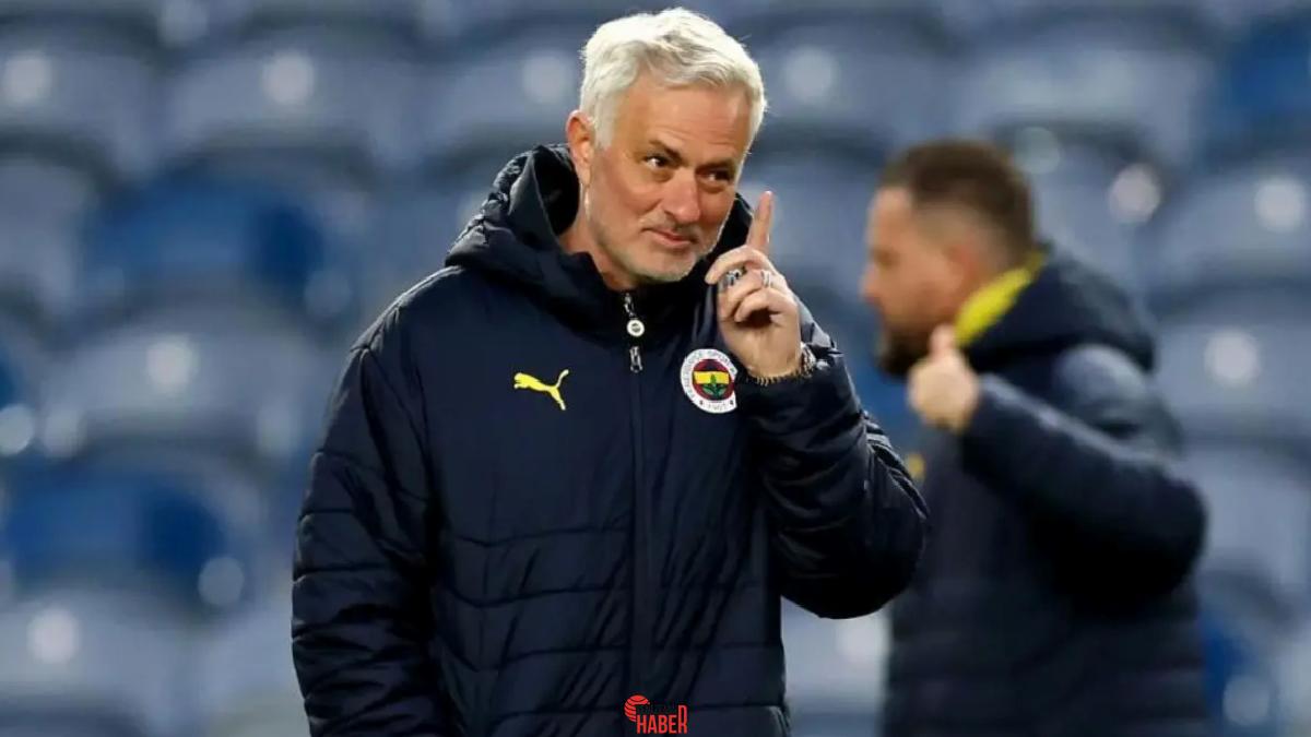 Fenerbahçe, Rangers ile rövanş maçında galibiyet arıyor. Maç 23.00'te başlayacak.