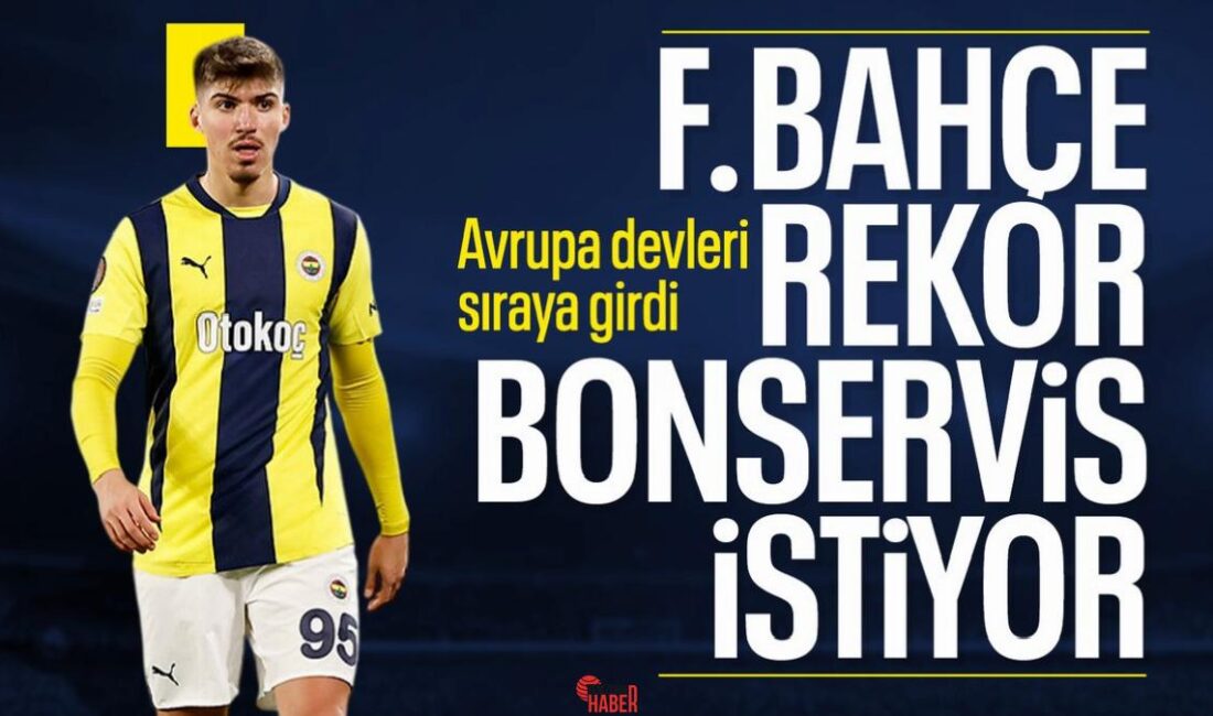 Yusuf Akçiçek, bu dönem sergilediği performansla hem Fenerbahçe'nin değişmezlerinden biri