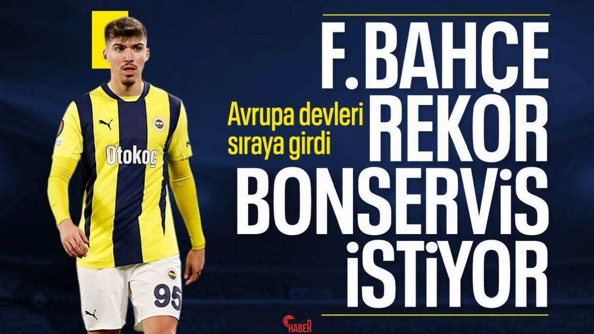 Yusuf Akçiçek, bu dönem sergilediği performansla hem Fenerbahçe'nin değişmezlerinden biri