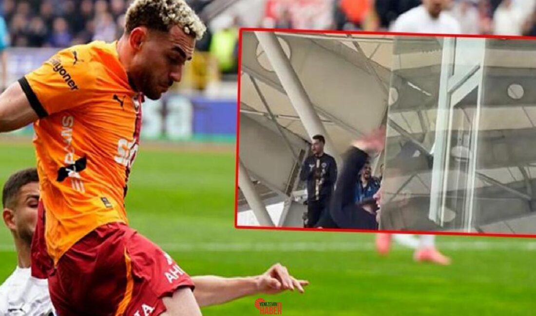 Cezası nedeniyle maçı tribünden takip eden Galatasaray Teknik Yöneticisi Okan