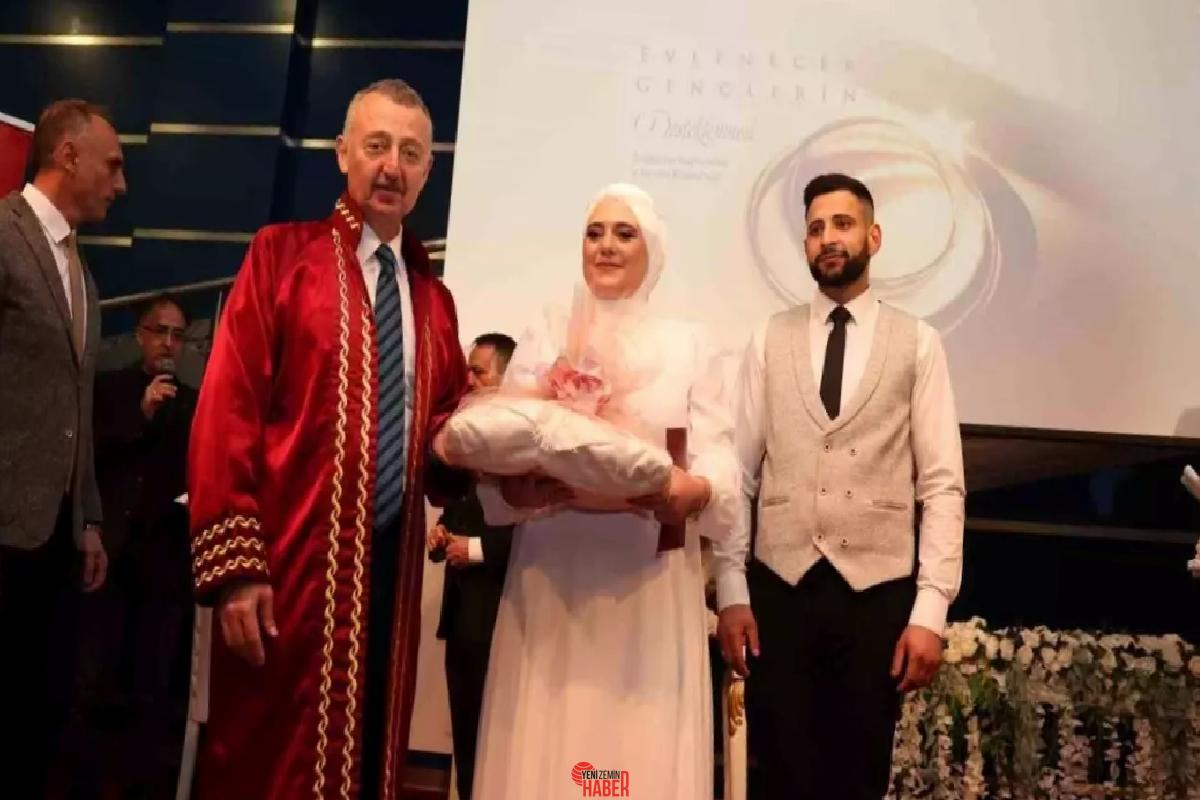 Kocaeli Büyükşehir Belediyesi'nin "Evlenecek Gençlerin Desteklenmesi Projesi" kapsamında çeyiz desteği