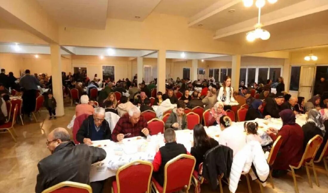 Ramazan ayının rahmetini paylaşmak maksadıyla Güzelbahçe Belediyesi, muhtaçlık sahibi ve