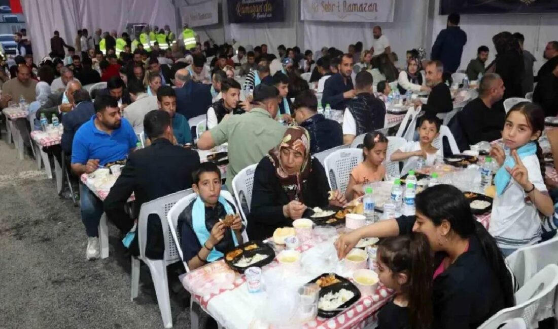 AK Parti Gençlik Kolları Genel Başkanı Yusuf İbiş ve Hatay