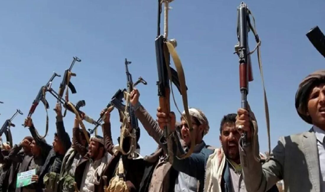 Yemen'deki İran destekli Husiler, İsrail'e Gazze'ye insani yardımların girişine müsaade