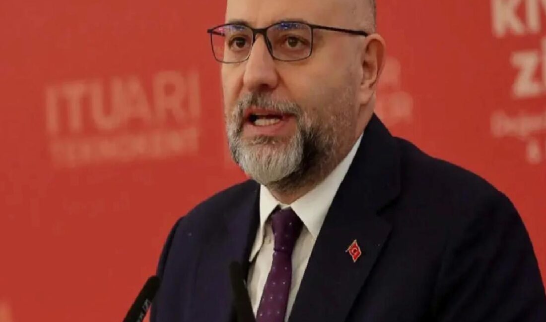 İBB'ye yönelik başlatılan soruşturmalar kapsamında 93 kişi tutuklama talebiyle mahkemeye