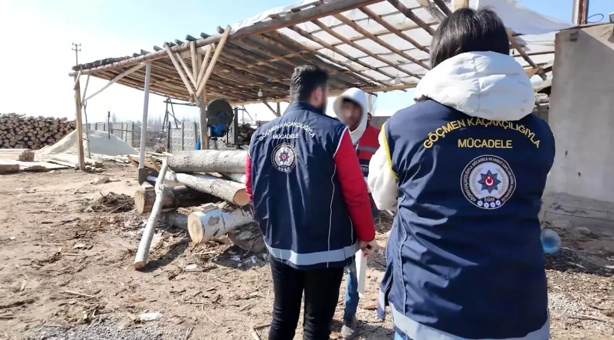 Iğdır'da 15 işyerinde çalışma müsaadesi olmayan yabancı göçmenler tespit edilip,