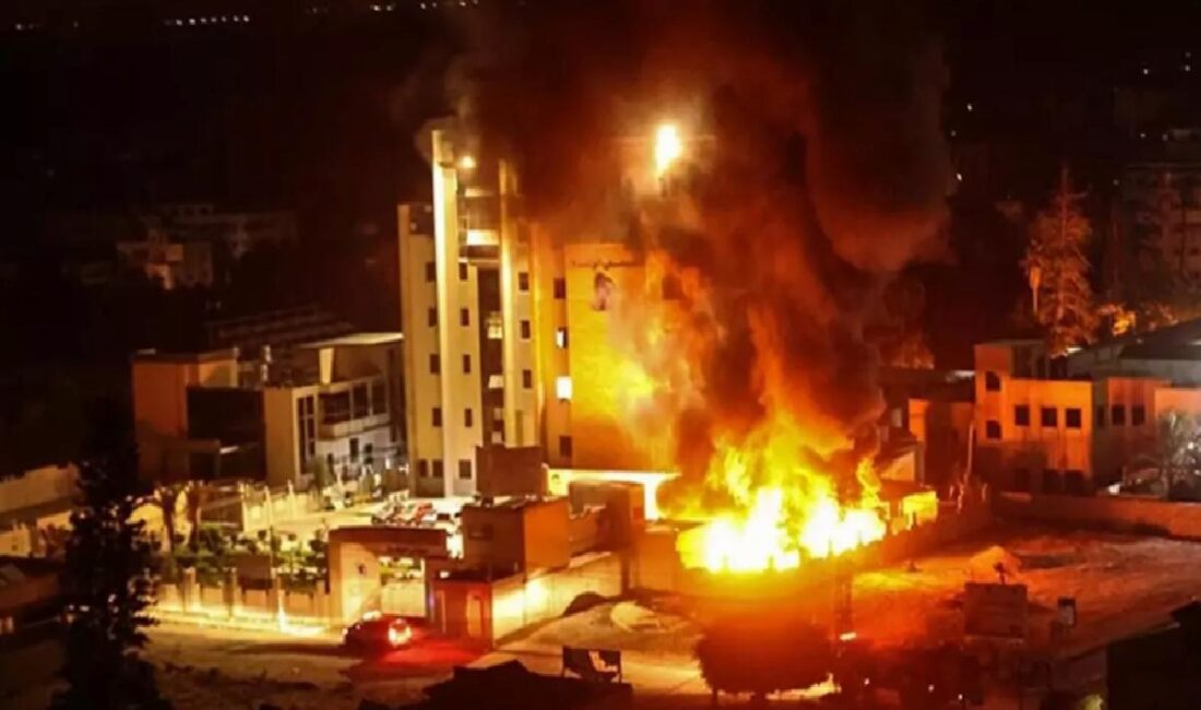 Gazze Şeridi'ndeki Nasser Hastanesi'ne düzenlenen İsrail atağında 1 kişi hayatını