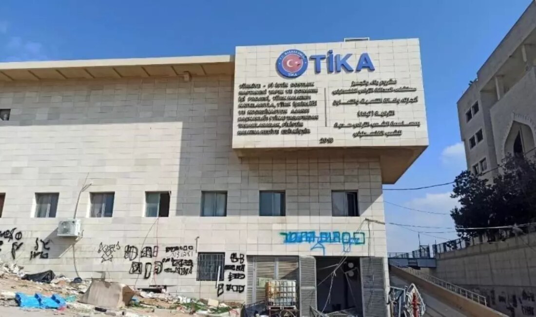 İsrail güçleri, Gazze'deki Türkiye-Filistin Dostluk Hastanesi'ni bombalayarak kullanılamaz hale getirdi.