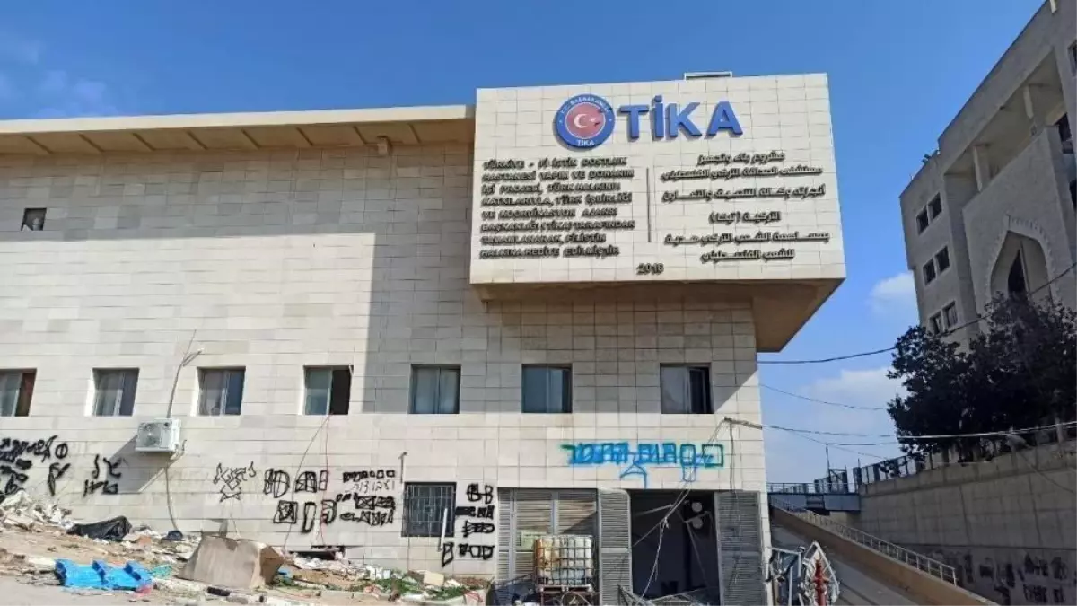 İsrail güçleri, Gazze'deki Türkiye-Filistin Dostluk Hastanesi'ni bombalayarak kullanılamaz hale getirdi.