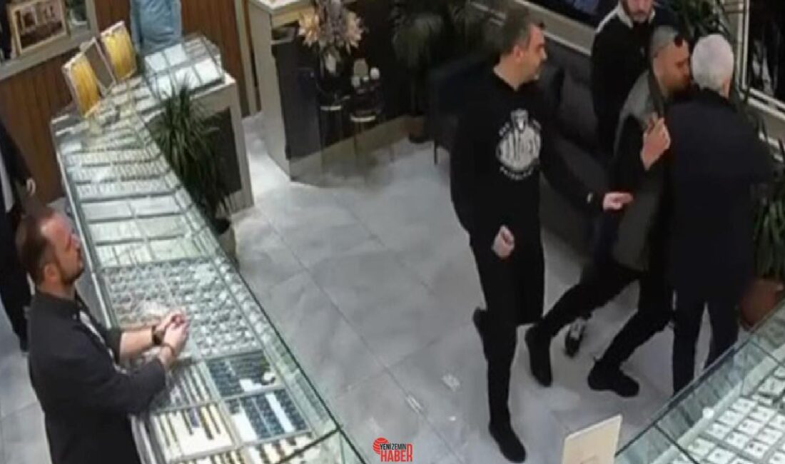 İstanbul Bayrampaşa'da uydurma altınları kuyumcuya satmaya çalışan kuşkulu, iş yerinden
