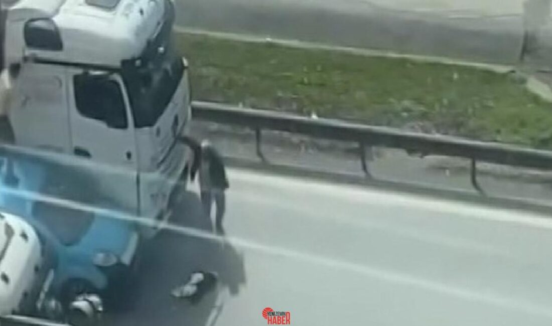 Başakşehir'de tır sürücüsüyle arbede eden hafif ticari aracın şoförü bagajdan