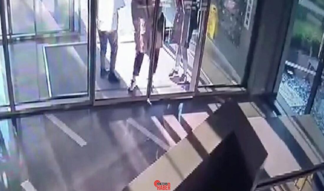 Bakırköy'de girdikleri rezidansta 1,5 milyon lira pahasında ziynet eşyası çaldığı