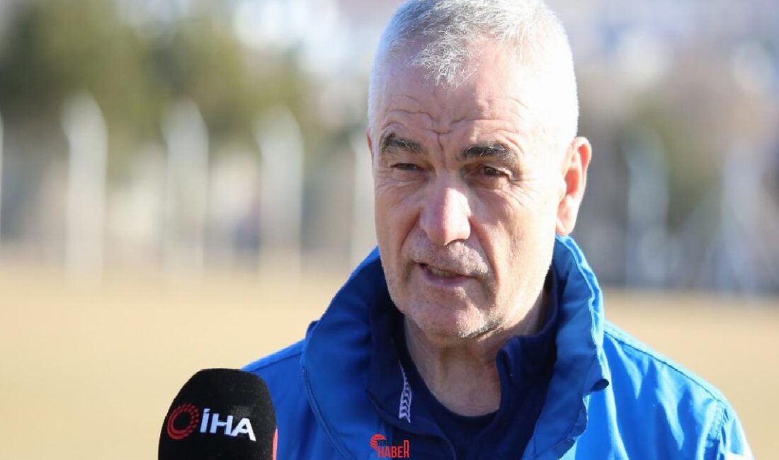 Sivasspor Teknik Yöneticisi İstek Çalımbay, grup olarak galibiyet serisi yakalamalarının