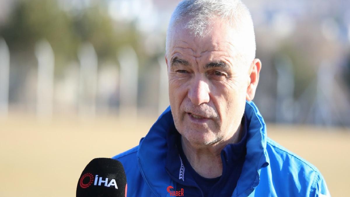 Sivasspor Teknik Yöneticisi İstek Çalımbay, grup olarak galibiyet serisi yakalamalarının