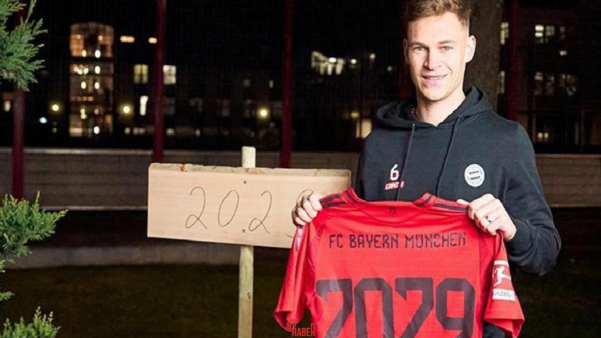 Bayern Münih'in orta saha oyuncusu Joshua Kimmich, Alman devi ile
