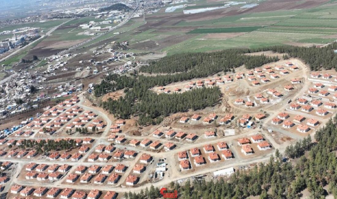 6 Şubat zelzelelerinin merkezi Kahramanmaraş'ta binlerce bina yine yapılırken, köy
