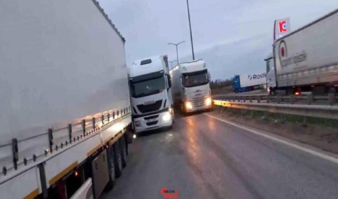 Kapıkule Hudut Kapısı'nda yanlış SMS nedeniyle tır sürücüleri 35 saattir