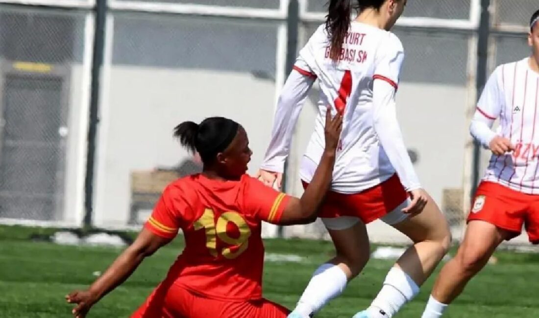 Kadınlar 1. Lig Play-Off maçında Kayseri Bayan FK, meskeninde Gölbaşı