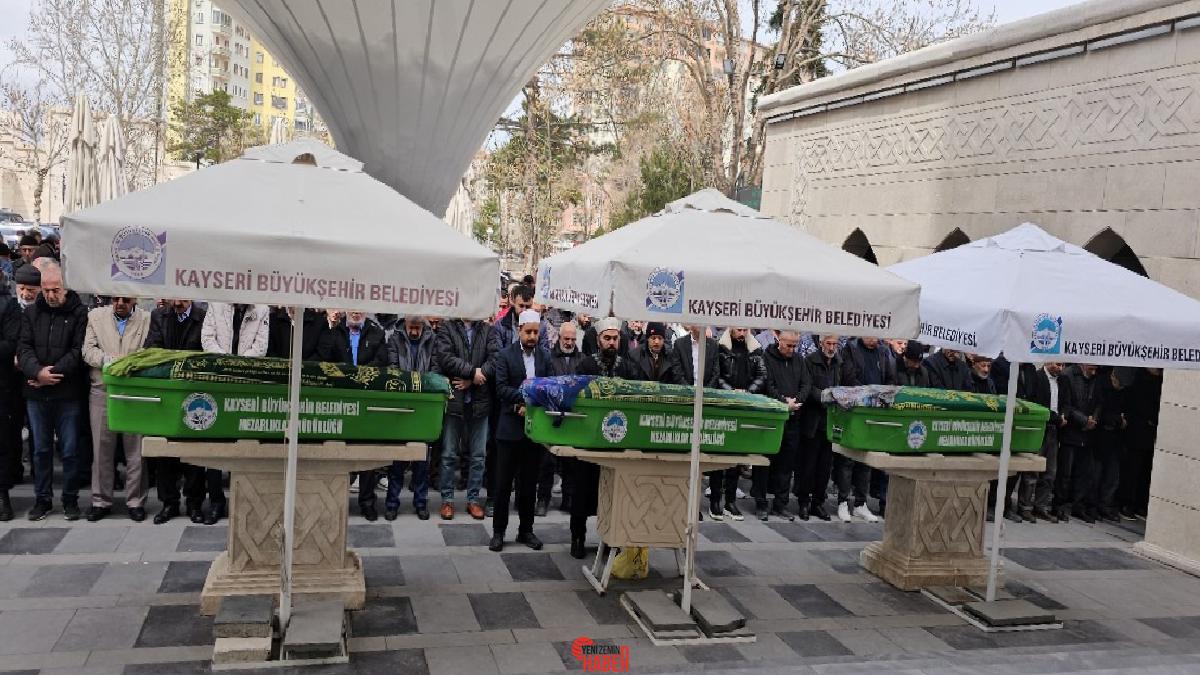 Çıkan tartışmanın büyümesi üzerine kızı tarafından tekraren bıçaklanarak öldürülen anne,