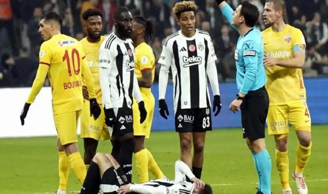 Kayserispor, yeni teknik yöneticisi ile Beşiktaş'a 2-0 yenilerek 4 maçlık