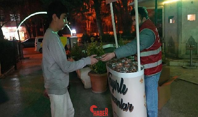Keçiören Belediyesi iftar saatinde konutuna ulaşamayan, trafikte ve yolda olan